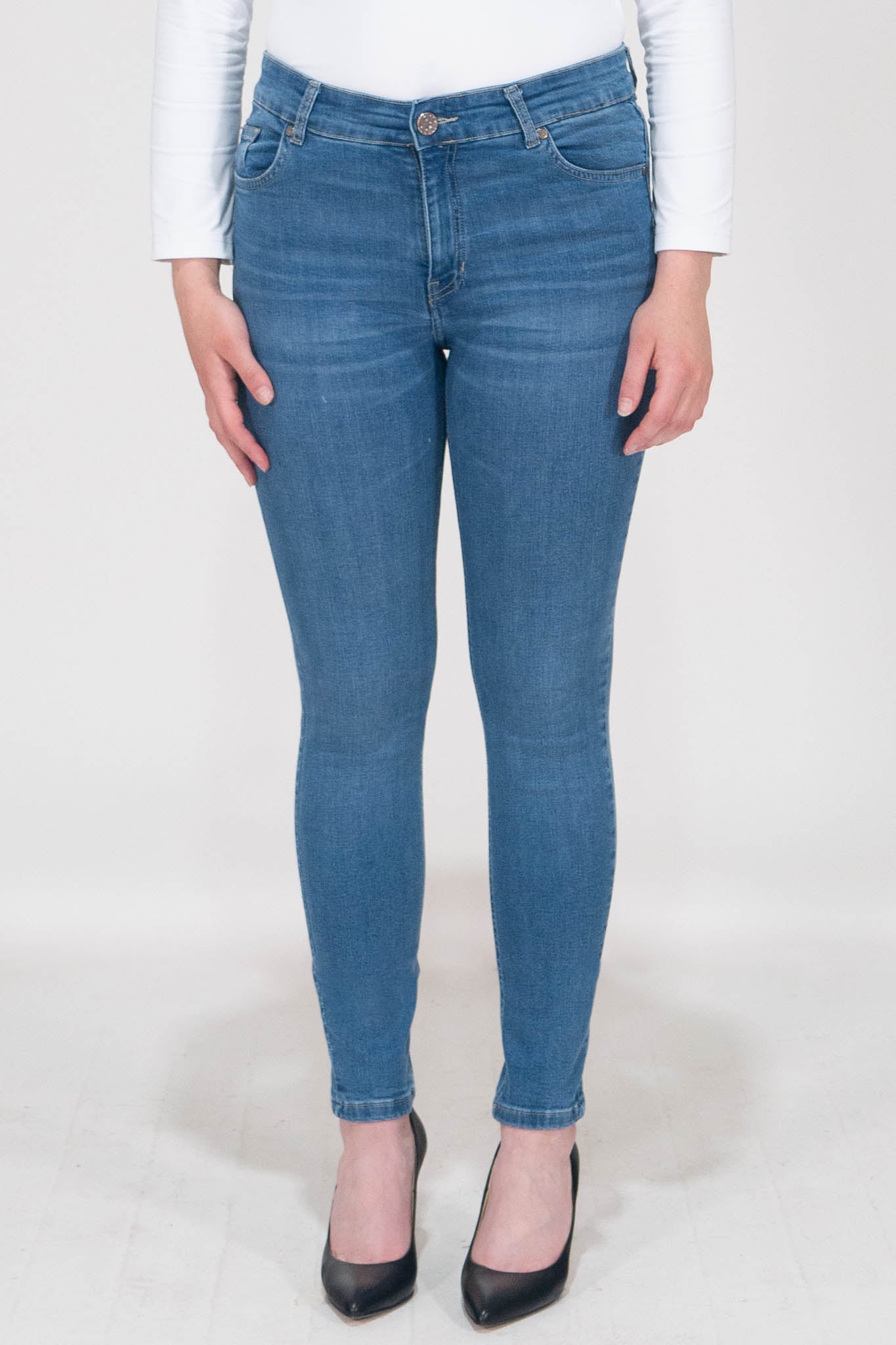 Mika Skinny Jeans - Light Wash