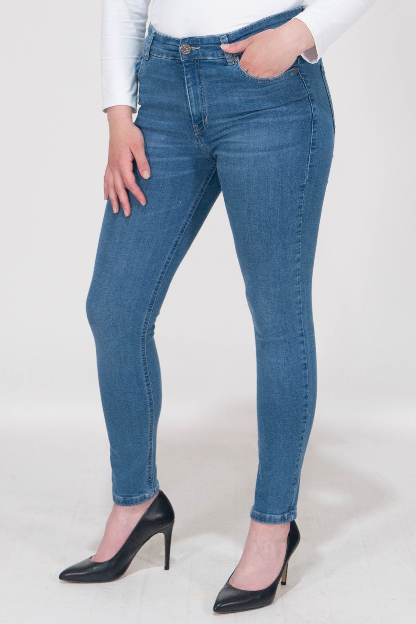 Mika Skinny Jeans - Light Wash