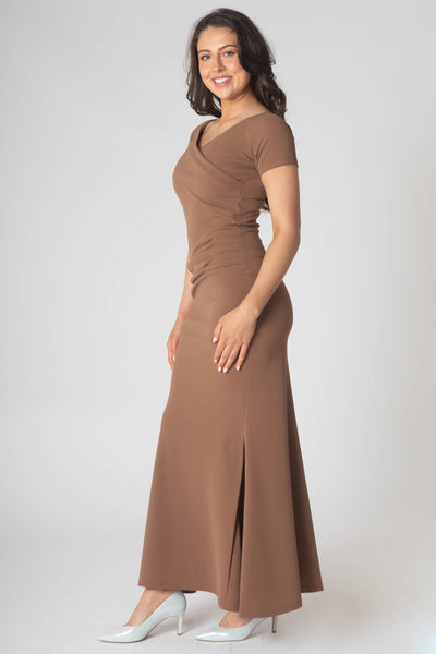 Brodie Maxi Dress With Short Sleeves & Ruching On Waist - Brown