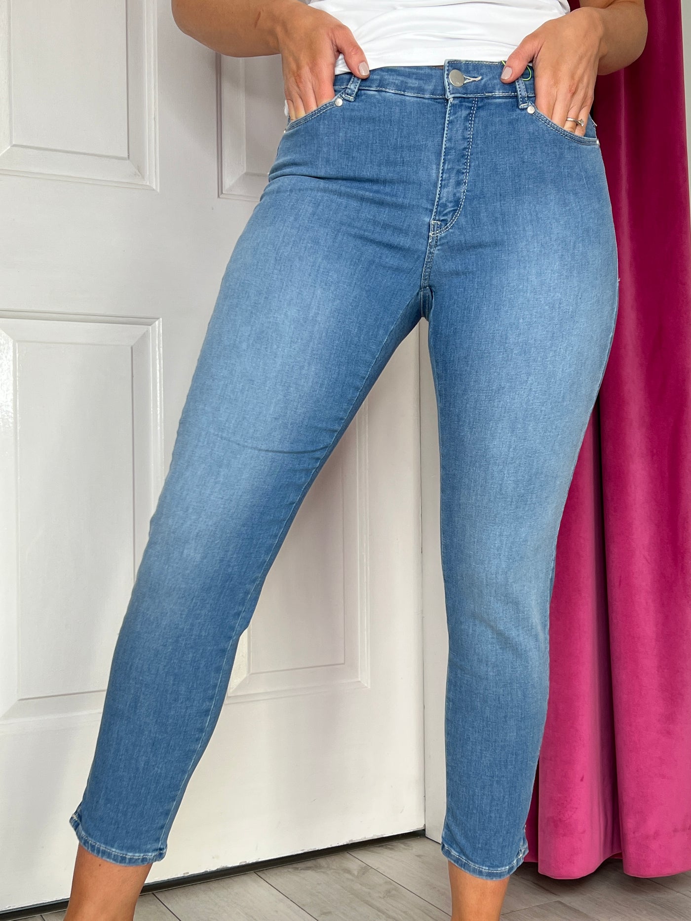 Magic Fit Cropped Light Denim Blue Jeans